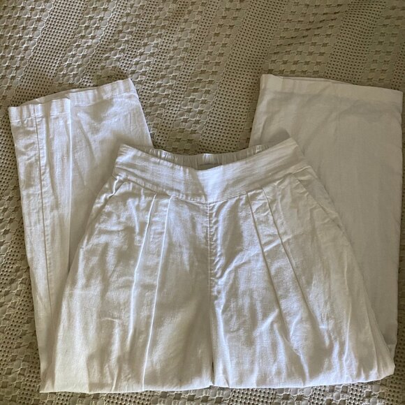 Abercrombie & Fitch White Linen Pants - Pull-On Pleated Front - Picture 3 of 5